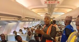 FG receives 150 Nigerians returtnees from Agadez Niger republic