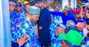 Babandede Storms APC Convention, Emerges Crowd Favourite in Abuja